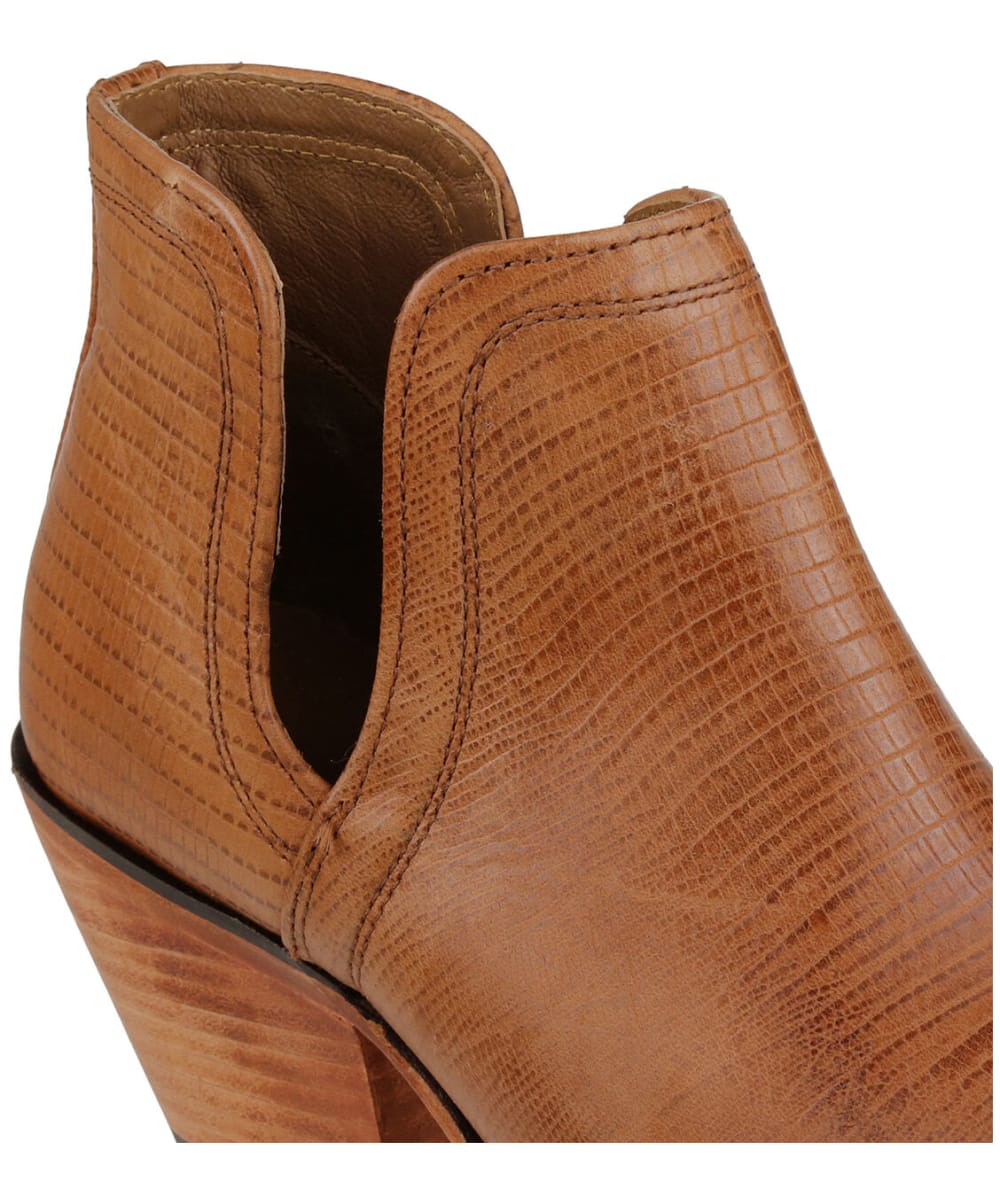 Women’s Ariat Dixon Boots
