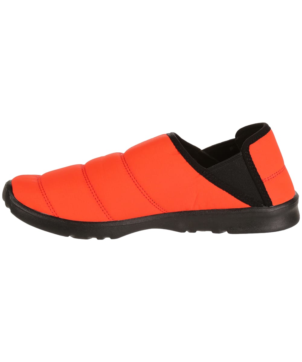 Water clearance resistant slippers
