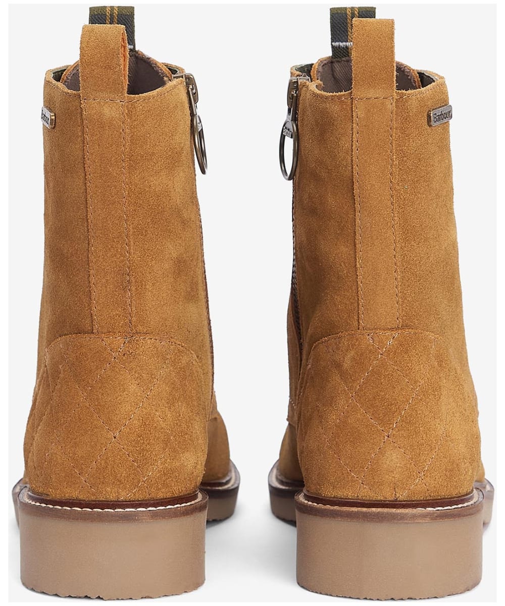 Barbour deals snow boots