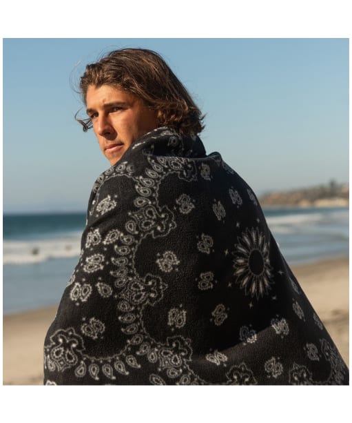 Slowtide Temple Beach Towel - Black / White