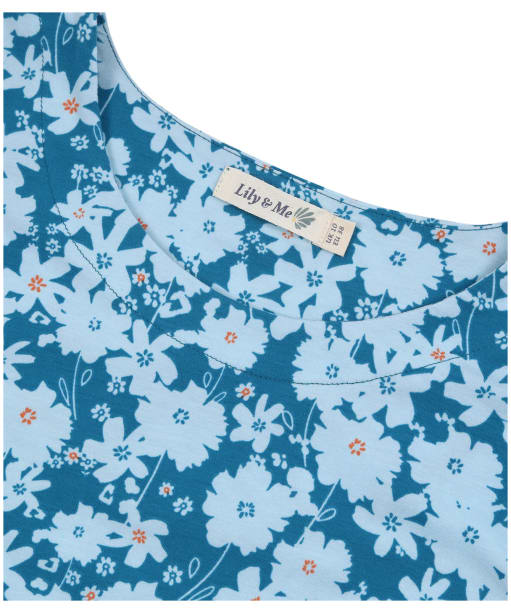 Women’s Lily & Me Surfside Tee